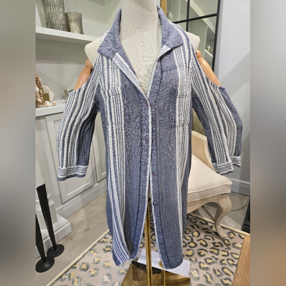 Boutique ELAN Striped Cold Shoulder Tunic L